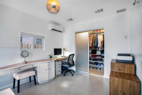 Casa en venta en Hollywood, Florida, 4 dormitorios, 171.5 m2 № 2056787 - foto 25