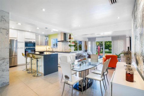 Casa en venta en Hollywood, Florida, 4 dormitorios, 171.5 m2 № 2056787 - foto 13