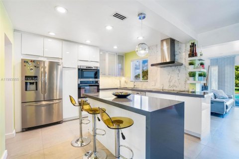 Casa en venta en Hollywood, Florida, 4 dormitorios, 171.5 m2 № 2056787 - foto 14
