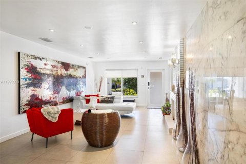 Casa en venta en Hollywood, Florida, 4 dormitorios, 171.5 m2 № 2056787 - foto 4