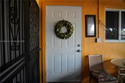 Immobilier commercial à louer à Miami Gardens, Floride: 1 chambre, 219.44 m2 № 2001356 - photo 5