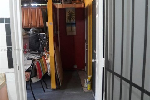 Immobilier commercial à louer à Miami Gardens, Floride: 1 chambre, 219.44 m2 № 2001356 - photo 19