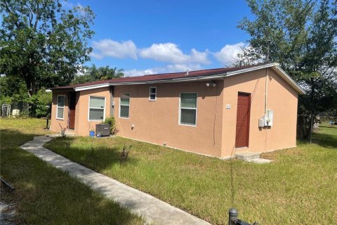 Villa ou maison à vendre à Mount Dora, Floride: 2 chambres, 75.62 m2 № 1914241 - photo 1