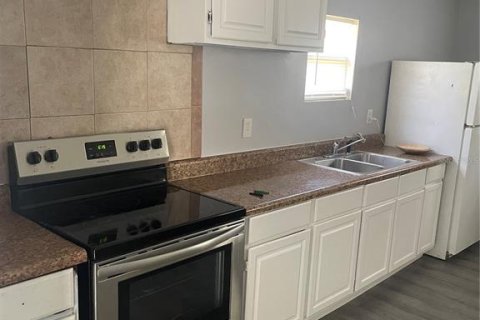 Villa ou maison à vendre à Mount Dora, Floride: 2 chambres, 75.62 m2 № 1914241 - photo 6
