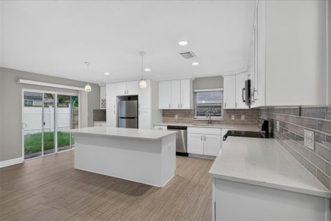 Купить виллу или дом в Сейфти-Харбор, Флорида 6 комнат, 125.98м2, № 2149393 - фото 13