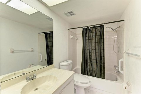 Купить кондоминиум в Брейдентон, Флорида 5 комнат, 87.98м2, № 1915400 - фото 27