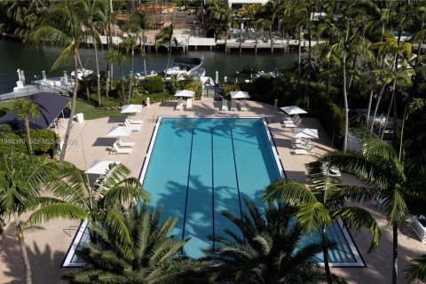Condominio en venta en Miami Beach, Florida, 2 dormitorios, 117.99 m2 № 2152905 - foto 15