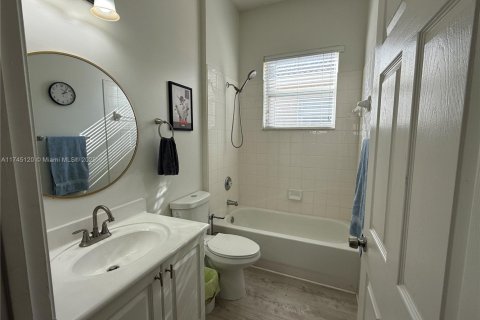 House in Homestead, Florida 3 bedrooms, 170.29 sq.m. № 1728681 - photo 6