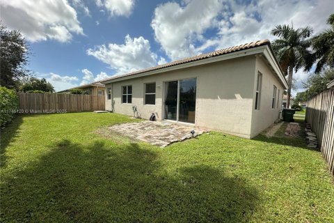 House in Homestead, Florida 3 bedrooms, 170.29 sq.m. № 1728681 - photo 14
