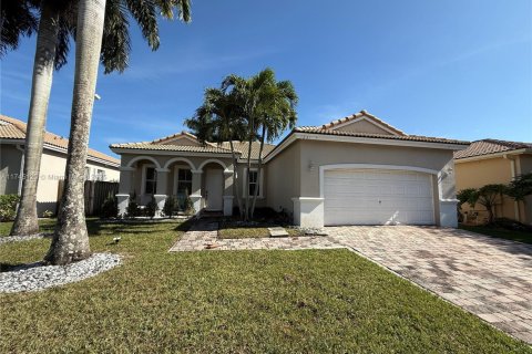 House in Homestead, Florida 3 bedrooms, 170.29 sq.m. № 1728681 - photo 1