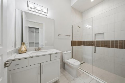 House in Kissimmee, Florida 7 bedrooms, 541.71 sq.m. № 2393897 - photo 8
