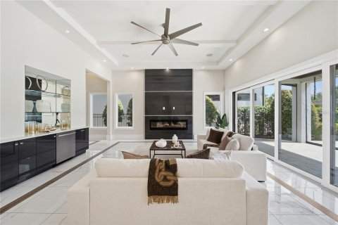House in Kissimmee, Florida 7 bedrooms, 541.71 sq.m. № 2393897 - photo 15