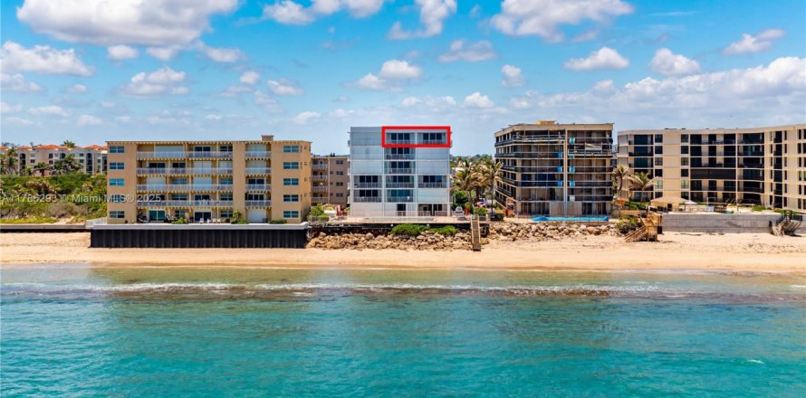 Condo in South Palm Beach, Florida, 3 bedrooms  № 1874558