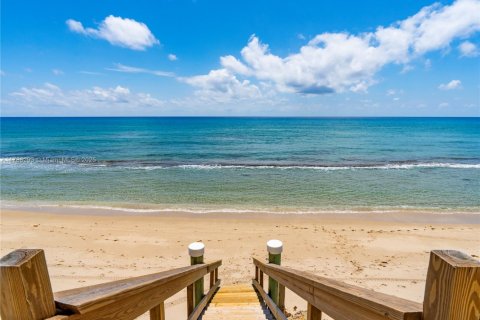 Condo in South Palm Beach, Florida, 3 bedrooms  № 1874558 - photo 21
