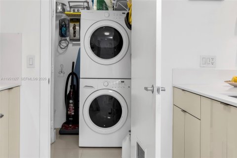 Купить кондоминиум в Майами, Флорида 3 комнаты, 125.42м2, № 2007097 - фото 4