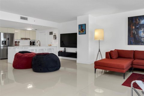 Купить кондоминиум в Майами, Флорида 3 комнаты, 125.42м2, № 2007097 - фото 17