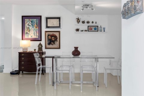 Купить кондоминиум в Майами, Флорида 3 комнаты, 125.42м2, № 2007097 - фото 11