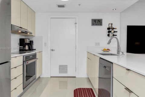 Купить кондоминиум в Майами, Флорида 3 комнаты, 125.42м2, № 2007097 - фото 3