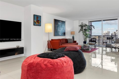 Купить кондоминиум в Майами, Флорида 3 комнаты, 125.42м2, № 2007097 - фото 12