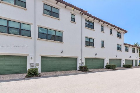Touwnhouse à louer à Pembroke Pines, Floride: 3 chambres, 184.41 m2 № 1957176 - photo 30