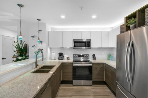 Condo in Merrit Island, Florida, 3 bedrooms  № 1832618 - photo 7
