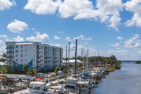 Condo in Merrit Island, Florida, 3 bedrooms  № 1832618 - photo 1