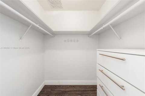 Condominio en venta en Miami Beach, Florida, 1 dormitorio, 84.54 m2 № 1869964 - foto 19