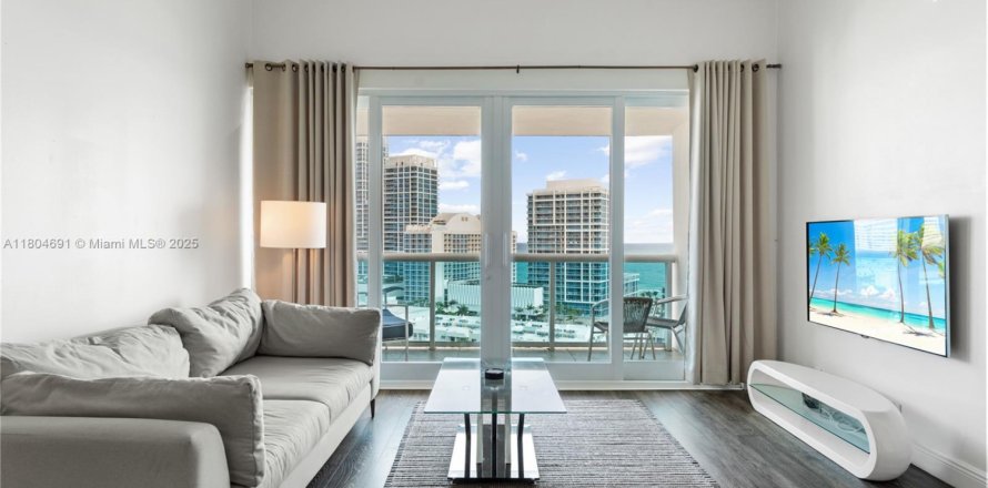 Condominio en Miami Beach, Florida, 1 dormitorio  № 1869964
