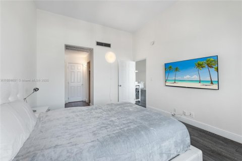 Condominio en venta en Miami Beach, Florida, 1 dormitorio, 84.54 m2 № 1869964 - foto 22