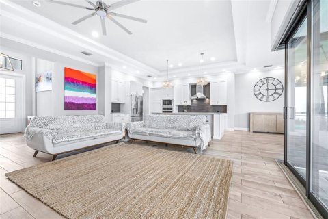 Casa en venta en Lake Alfred, Florida, 4 dormitorios, 224.36 m2 № 2197714 - foto 9