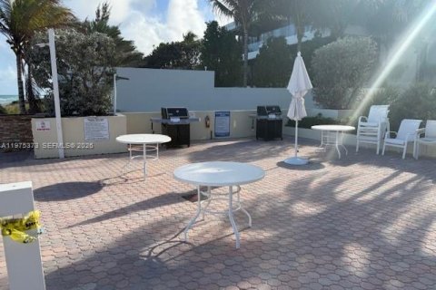 Copropriété à vendre à Hallandale Beach, Floride: 3 chambres, 132.11 m2 № 2050768 - photo 7