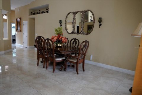 Casa en venta en Apopka, Florida, 4 dormitorios, 189.33 m2 № 1905436 - foto 5