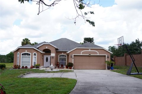 Casa en venta en Apopka, Florida, 4 dormitorios, 189.33 m2 № 1905436 - foto 2