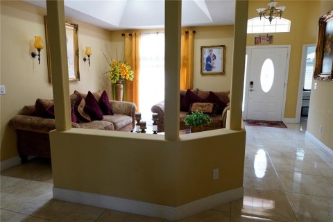 Casa en venta en Apopka, Florida, 4 dormitorios, 189.33 m2 № 1905436 - foto 3