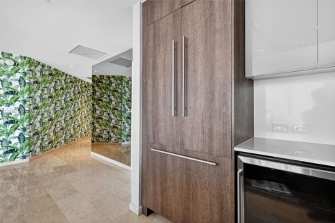 Condo in Miami, Florida, 3 bedrooms  № 1946580 - photo 20