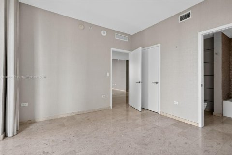 Condo in Miami, Florida, 3 bedrooms  № 1946580 - photo 28