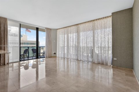 Condo in Miami, Florida, 3 bedrooms  № 1946580 - photo 22