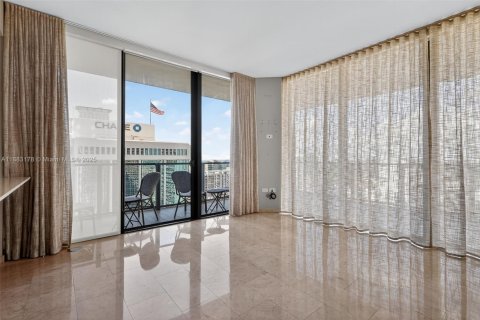 Condo in Miami, Florida, 3 bedrooms  № 1946580 - photo 26