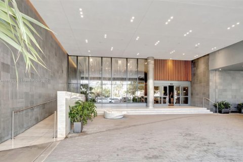 Condo in Miami, Florida, 3 bedrooms  № 1946580 - photo 12