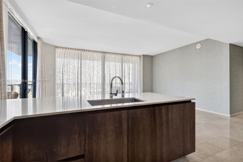 Condo in Miami, Florida, 3 bedrooms  № 1946580 - photo 21