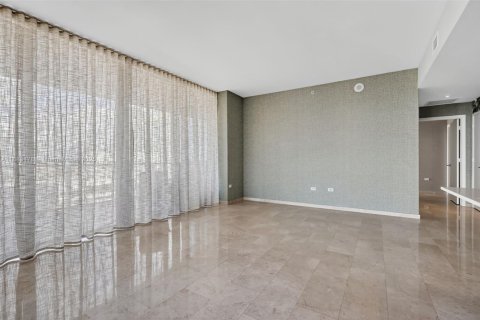 Condo in Miami, Florida, 3 bedrooms  № 1946580 - photo 25
