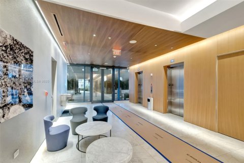 Condo in Miami, Florida, 3 bedrooms  № 1946580 - photo 13