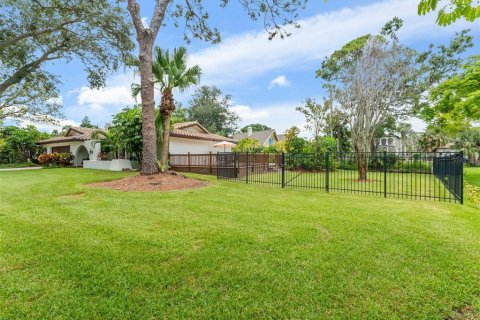 Villa ou maison à vendre à Saint Petersburg, Floride: 4 chambres, 207.54 m2 № 1904758 - photo 4