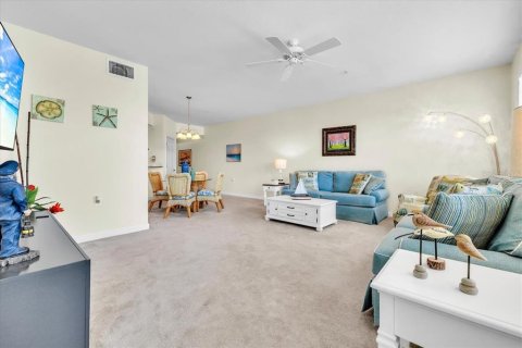 Condo in Punta Gorda, Florida, 2 bedrooms  № 2166048 - photo 7