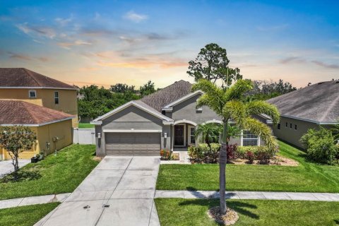 Casa en venta en Ruskin, Florida, 3 dormitorios, 228.35 m2 № 1770899 - foto 1