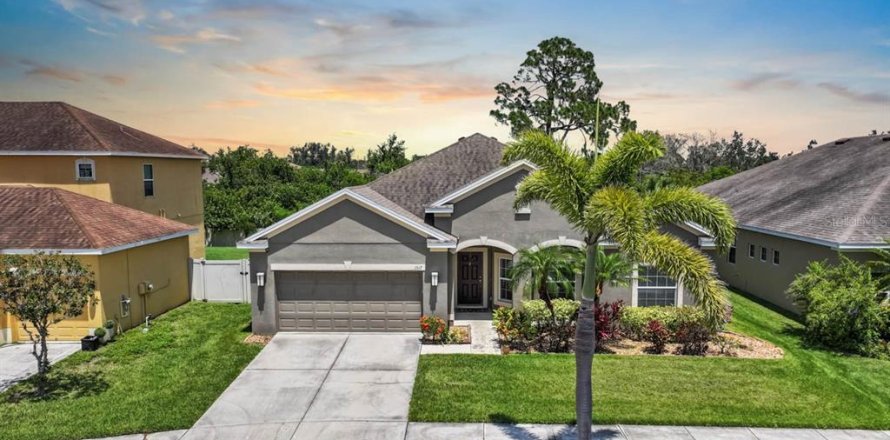 Casa en Ruskin, Florida 3 dormitorios, 228.35 m2 № 1770899