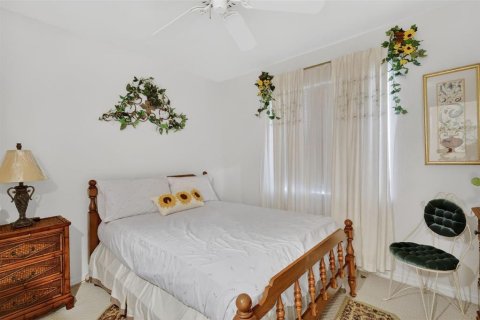 House in Summerfield, Florida 3 bedrooms, 143.44 sq.m. № 2092084 - photo 22