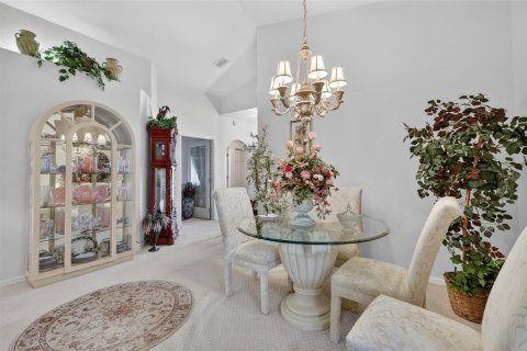 House in Summerfield, Florida 3 bedrooms, 143.44 sq.m. № 2092084 - photo 7
