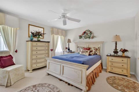House in Summerfield, Florida 3 bedrooms, 143.44 sq.m. № 2092084 - photo 16