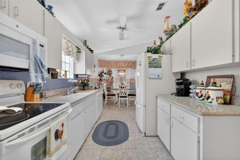 House in Summerfield, Florida 3 bedrooms, 143.44 sq.m. № 2092084 - photo 13